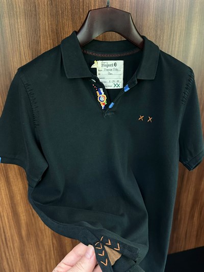 Nakış Logolu Yaka Boncuk Detaylı T-Shirt