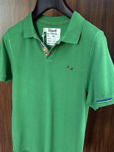 Nakış Logolu Yaka Boncuk Detaylı T-Shirt