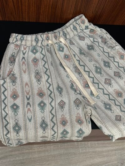 Nora Etnik Desenli Buldan Kafes Şort