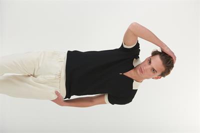 Süs Düğmeli Triko Yakalı T-Shirt