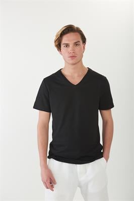 V Yaka Basic T-Shirt