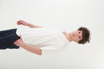 V Yaka Düz Basic T-Shirt