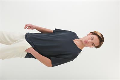 V Yaka Düz Basic T-Shirt