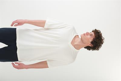 V Yaka Düz Basic T-Shirt