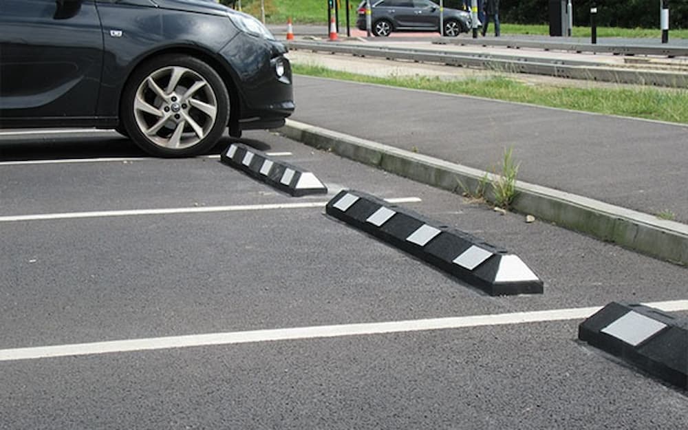 Otopark Araç Stoperleri: Park Alanlarında Güvenlik ve Düzenin Anahtarı
