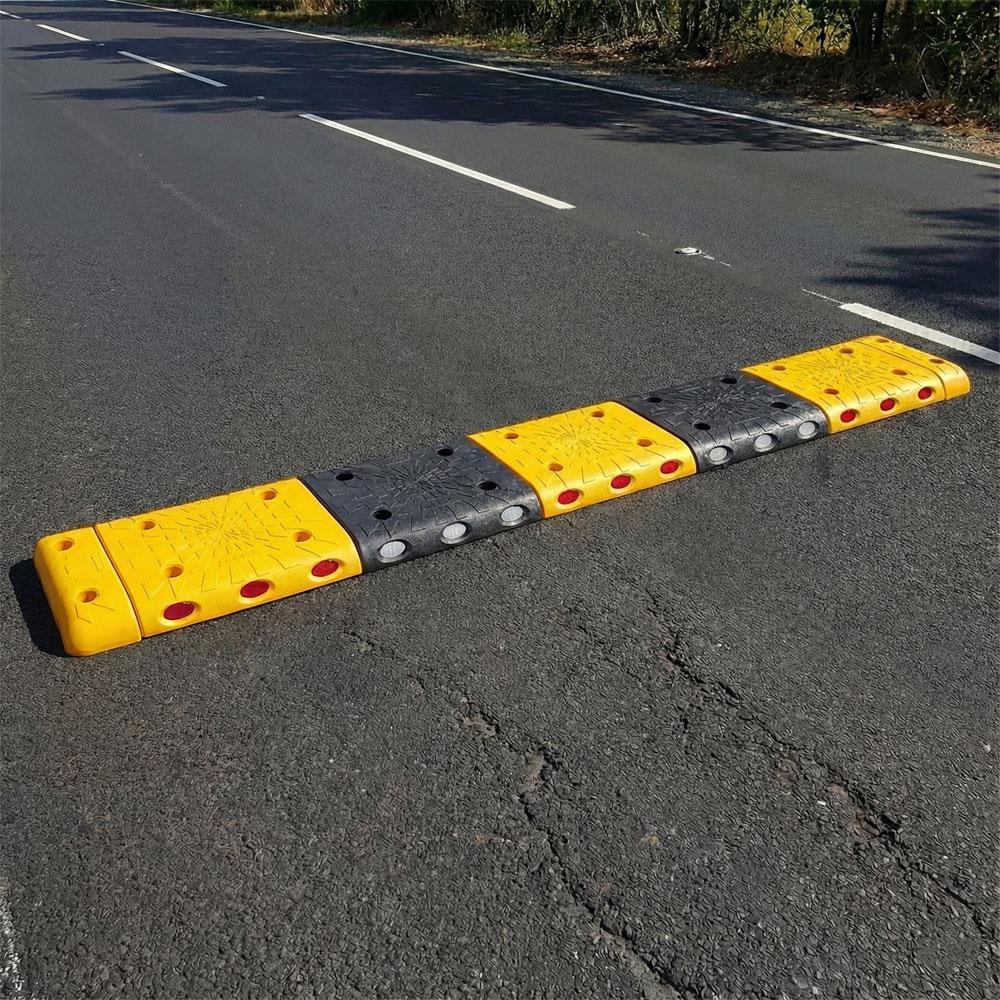 4,5 Metre Hız Kesici Set | Kapaklı Yol Kasisi Uygulaması