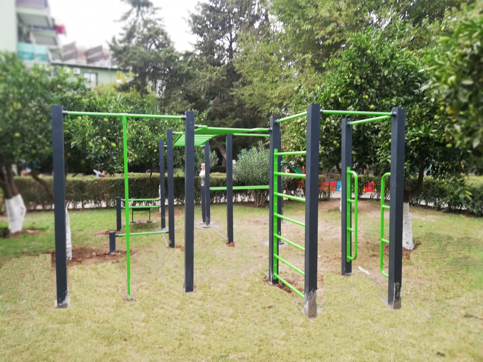 Workout Fitness Station FST-103 – 14-User Outdoor Training System