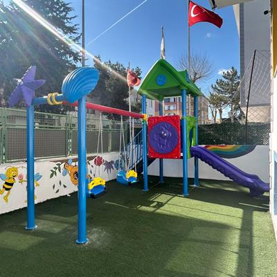 Bir Kaydıraklı 2 Salıncaklı - Deniz Yıldızı Figürlü Çocuk Oyun Parkı Modeli