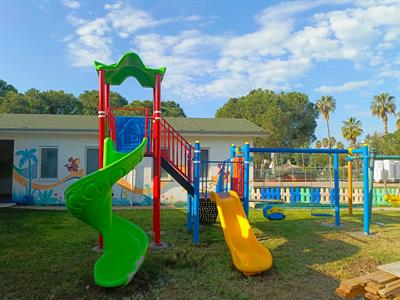 Çocuk Oyun Parkı 6.5x4.5m, İki Kaydıraklı Klasik Model