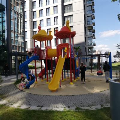 Çocuk Oyun Grubu 9x8m, Dört Kuleli Dört Kaydıraklı