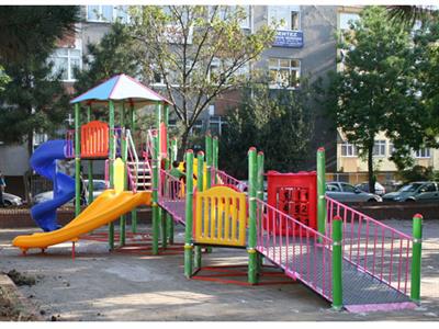 Engelli Çocuk Oyun Parkı 11x7m, Beş Kaydıraklı Model