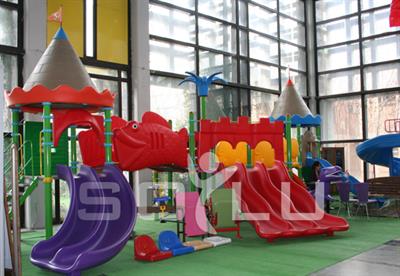 İki Kuleli Üç Kaydıraklı Çocuk Oyun Parkı