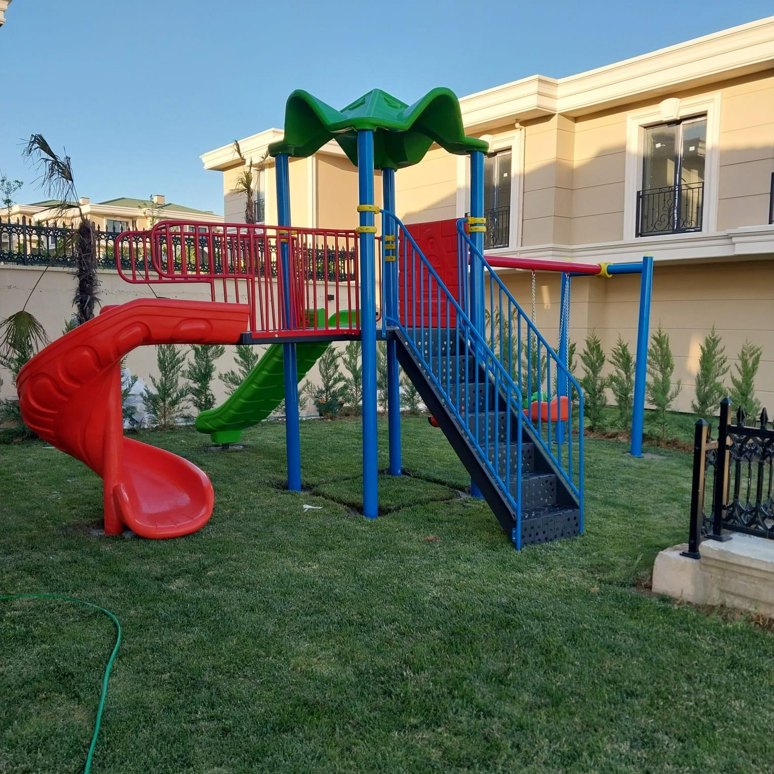 Single-Tower Playground Set with Two Slides and Double Swing – BOS-02C