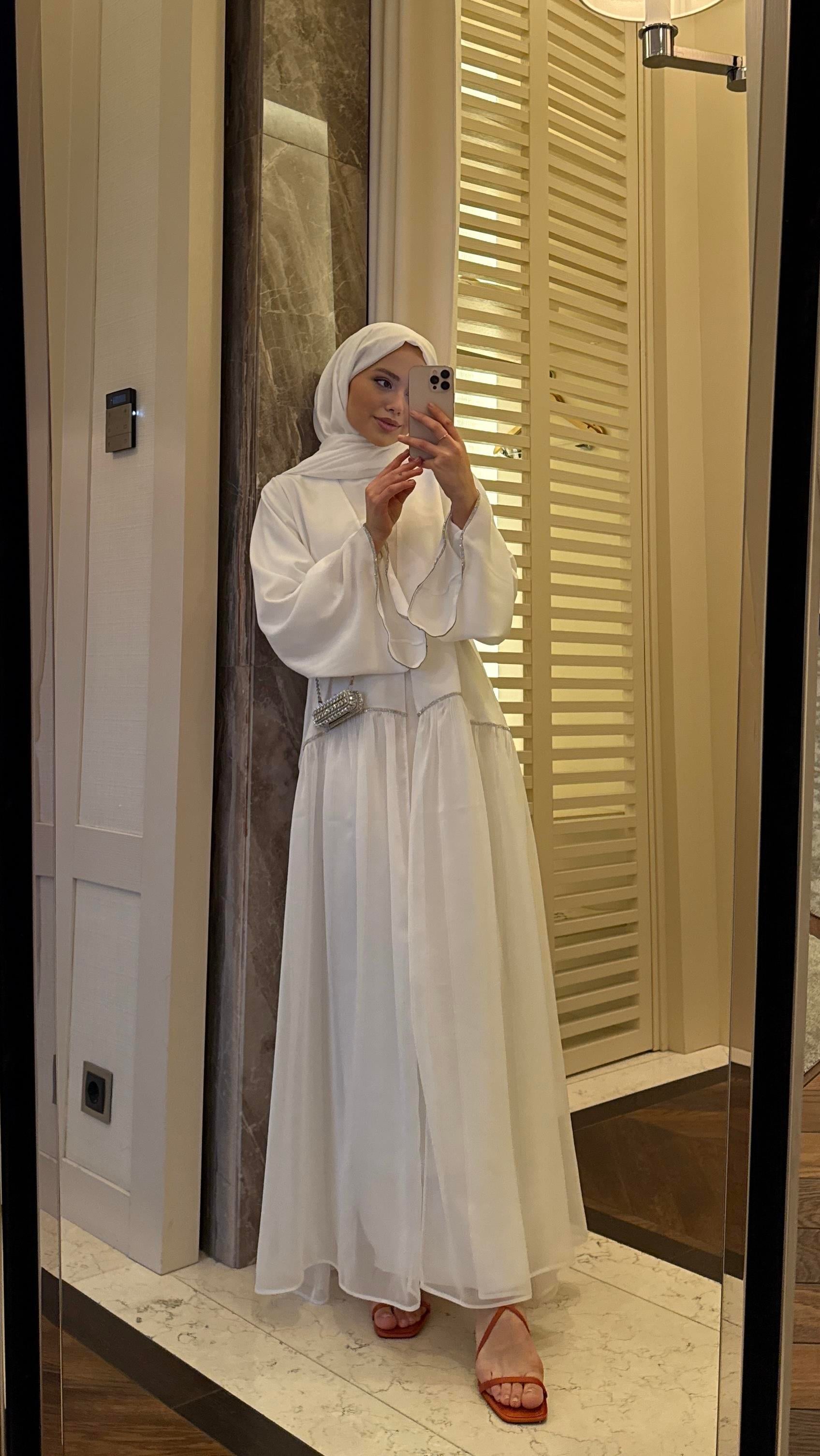 Beyaz abaya takım