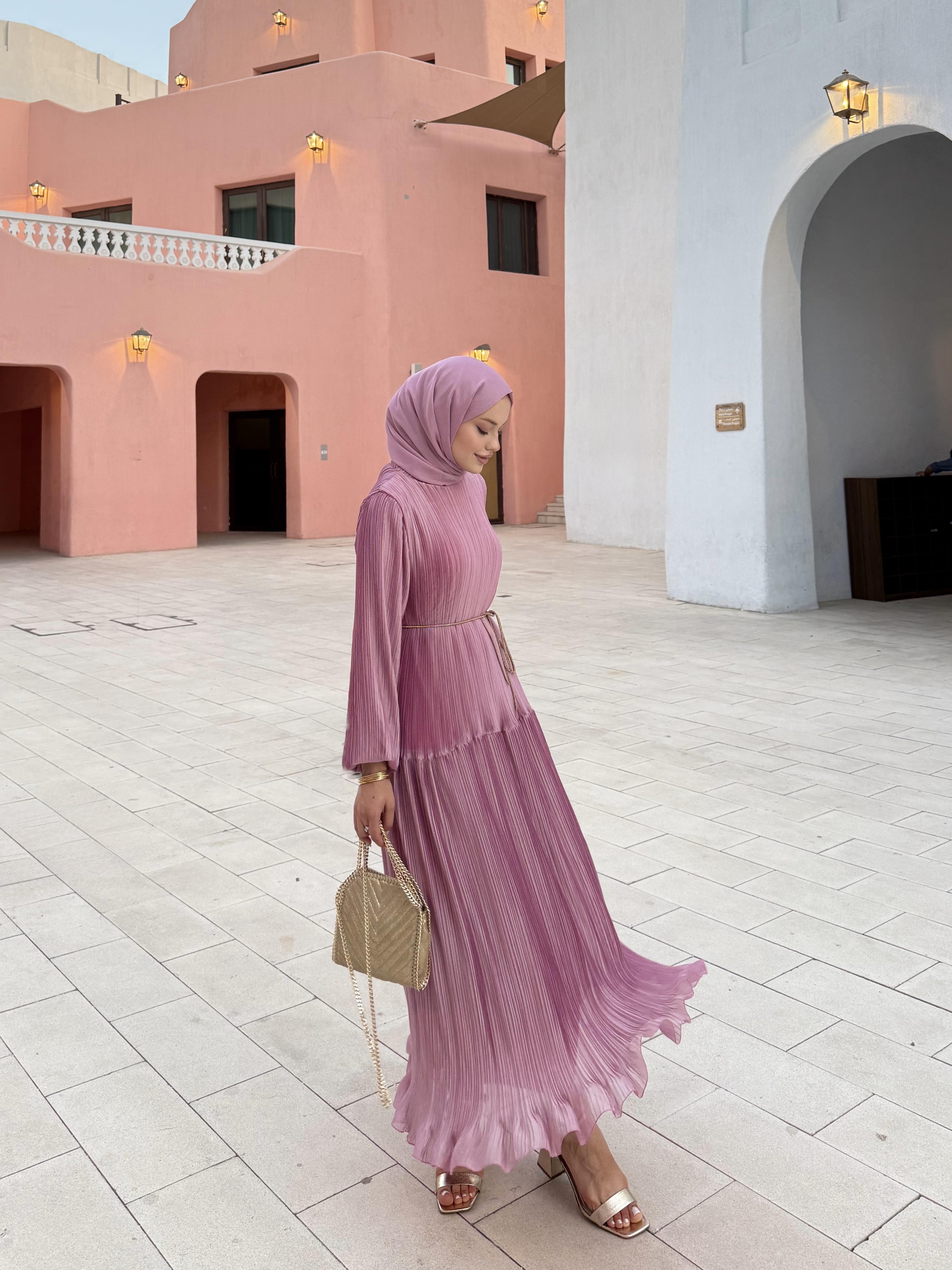 Mina Elbise Pembe