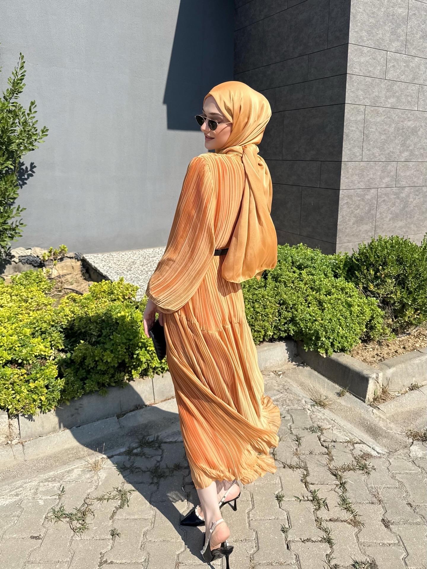 Mina şeftali tonu elbise 