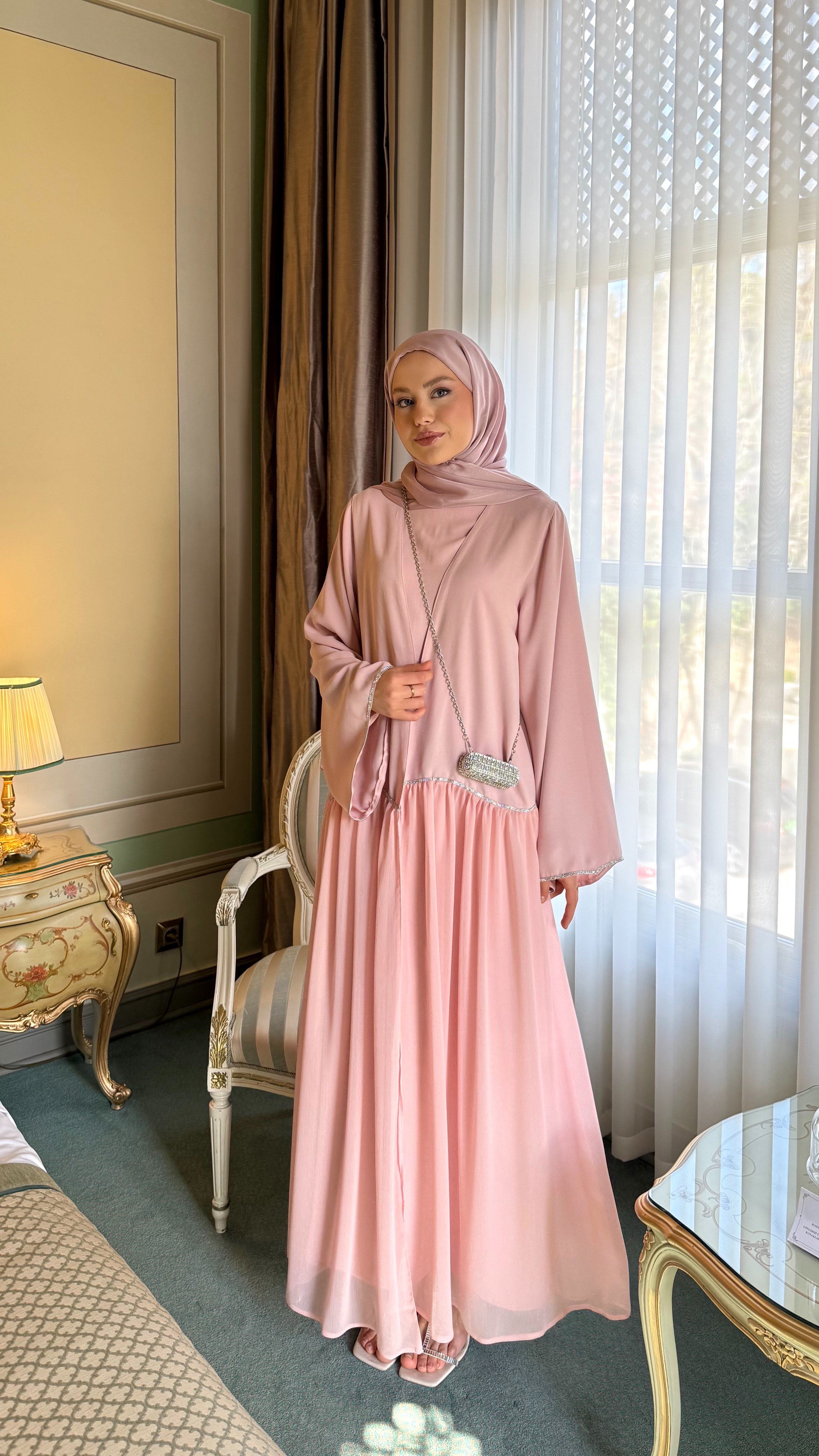 Pembe abaya takım