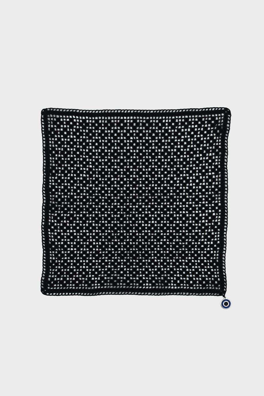 Siyah Plain El İşi Dantel Örtü