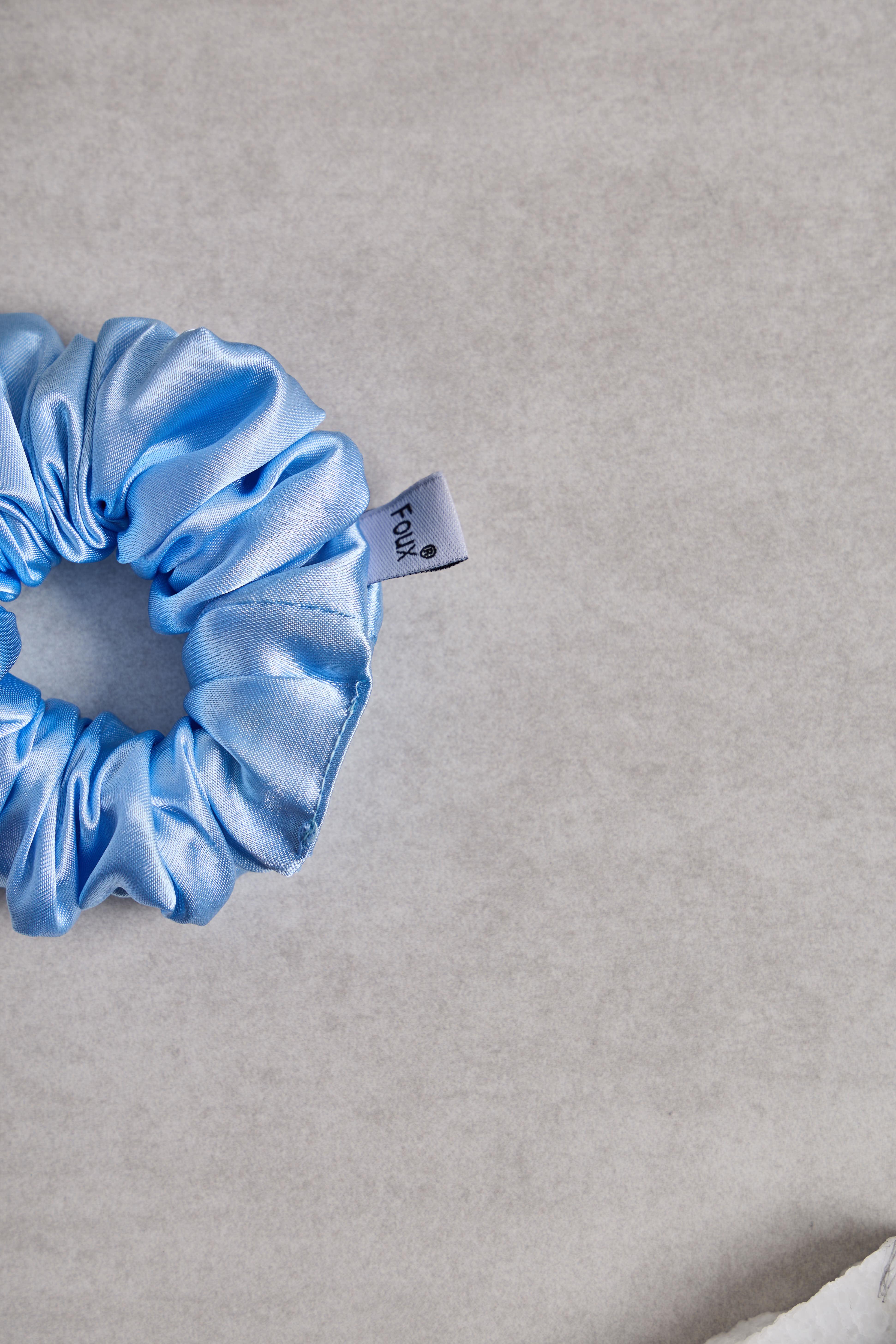 Bebe Mavisi Small Sateen Scrunchie