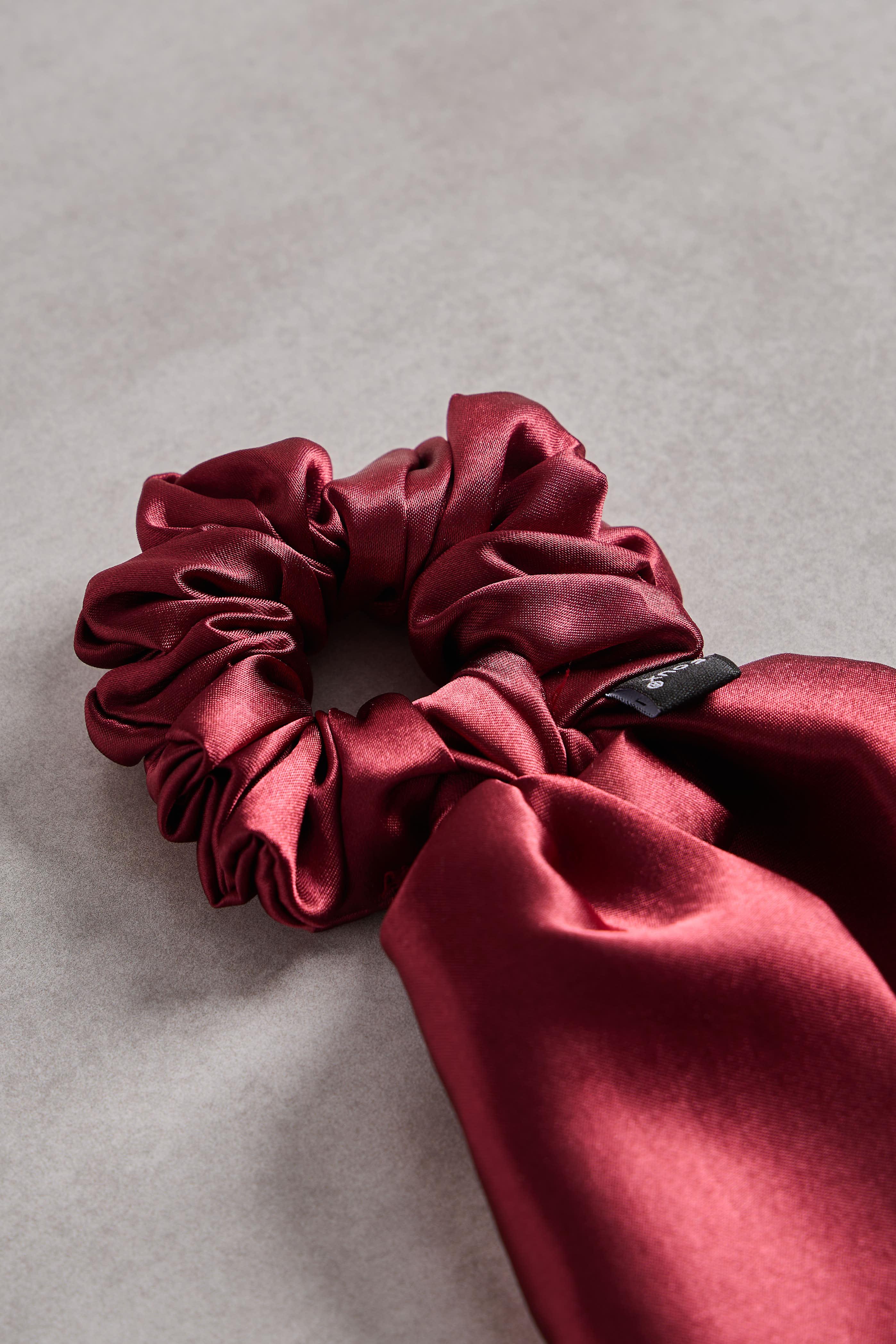 Bordo Kuyruklu Sateen Scrunchie