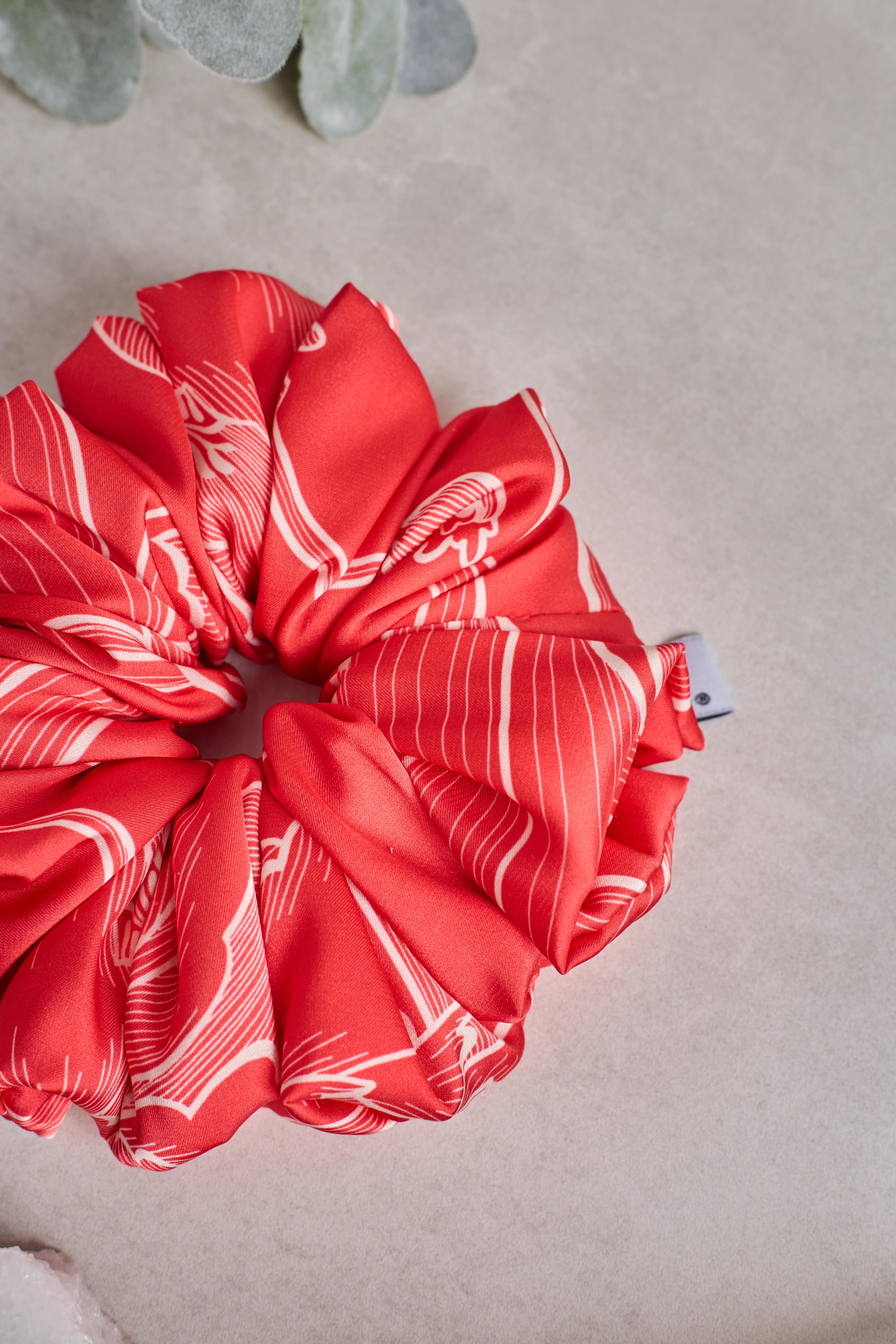 Carmine Bol Büzgülü Scrunchie