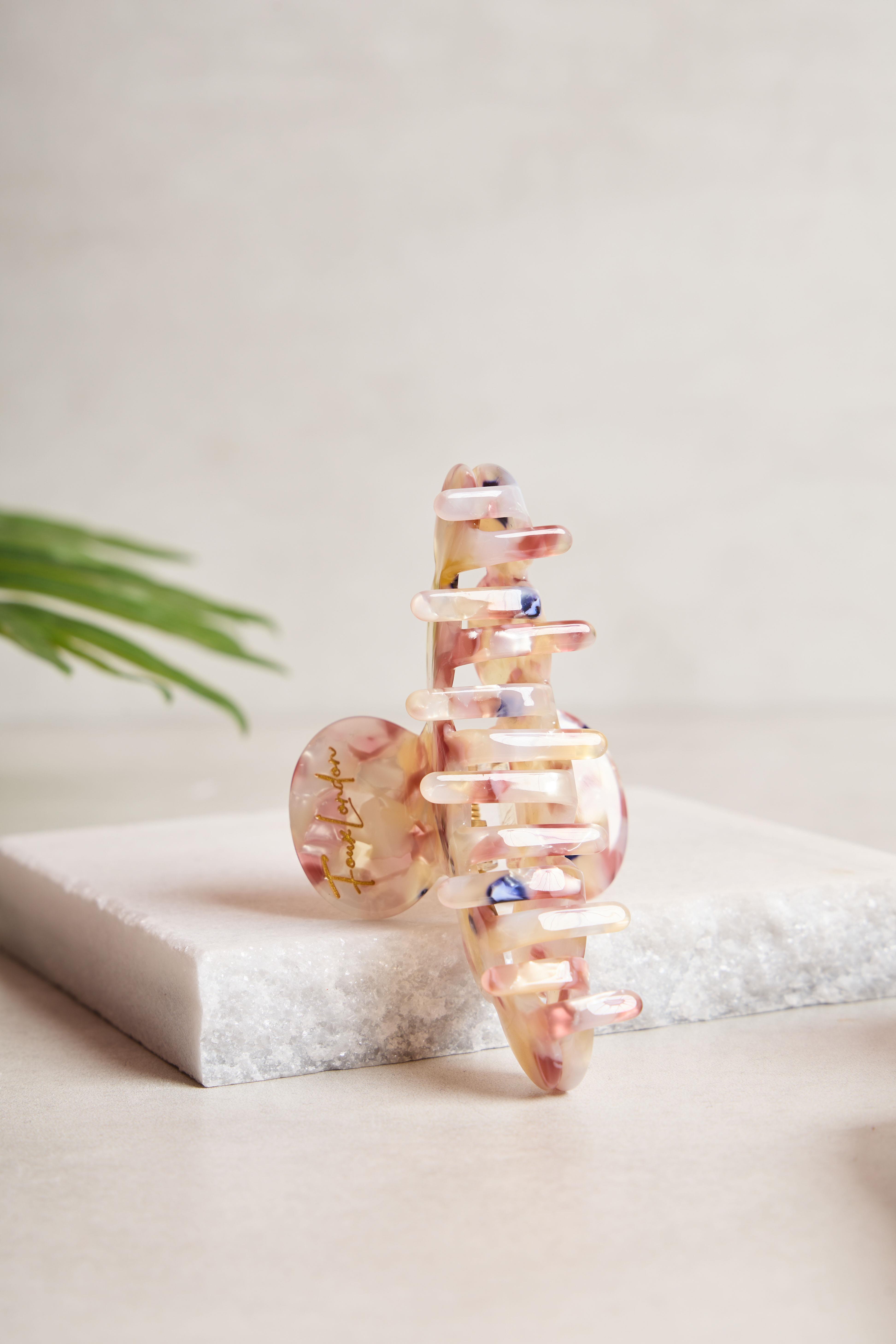 Dora Rose Quartz Cream Kemik Toka