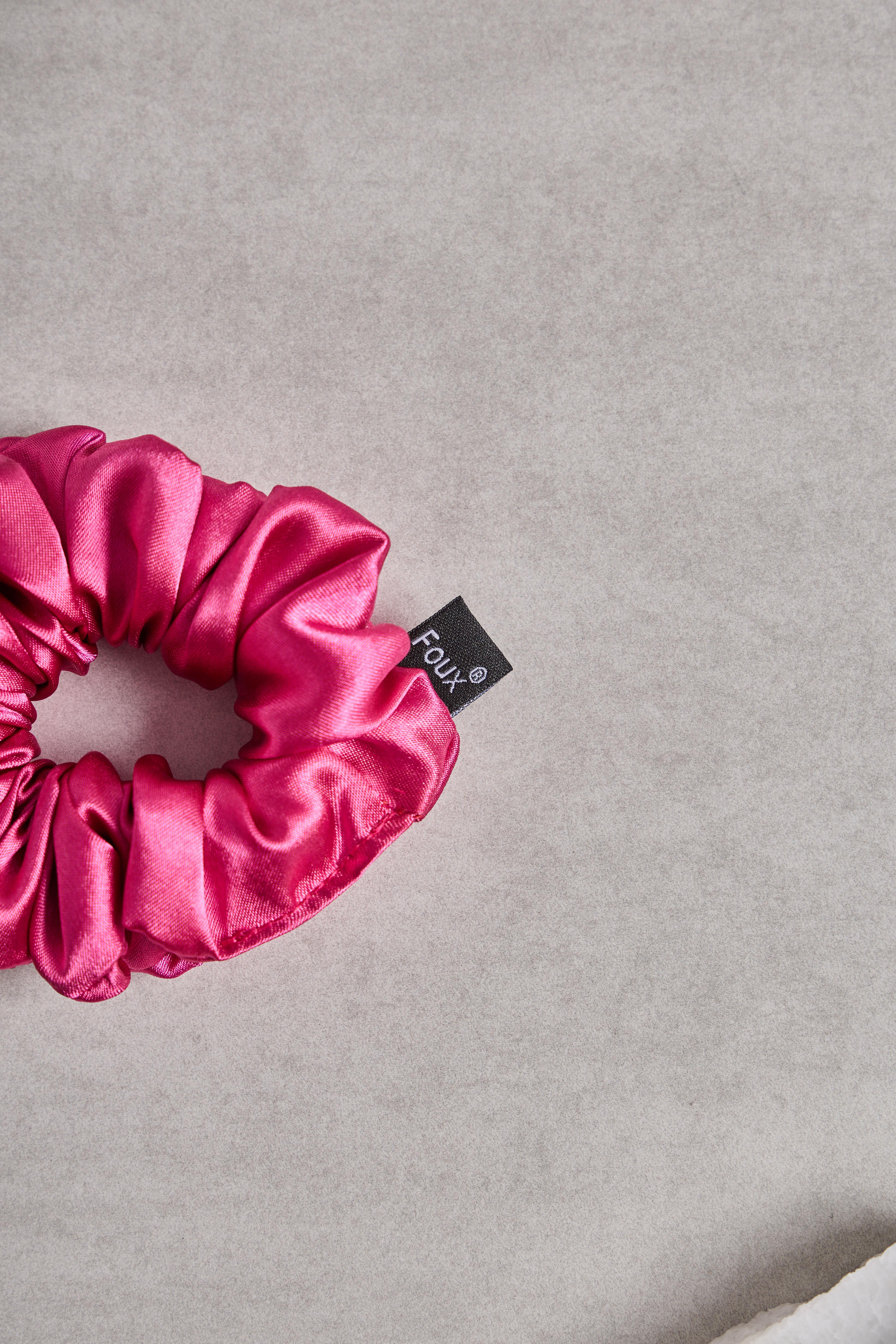 Fuşya Small Sateen Scrunchie