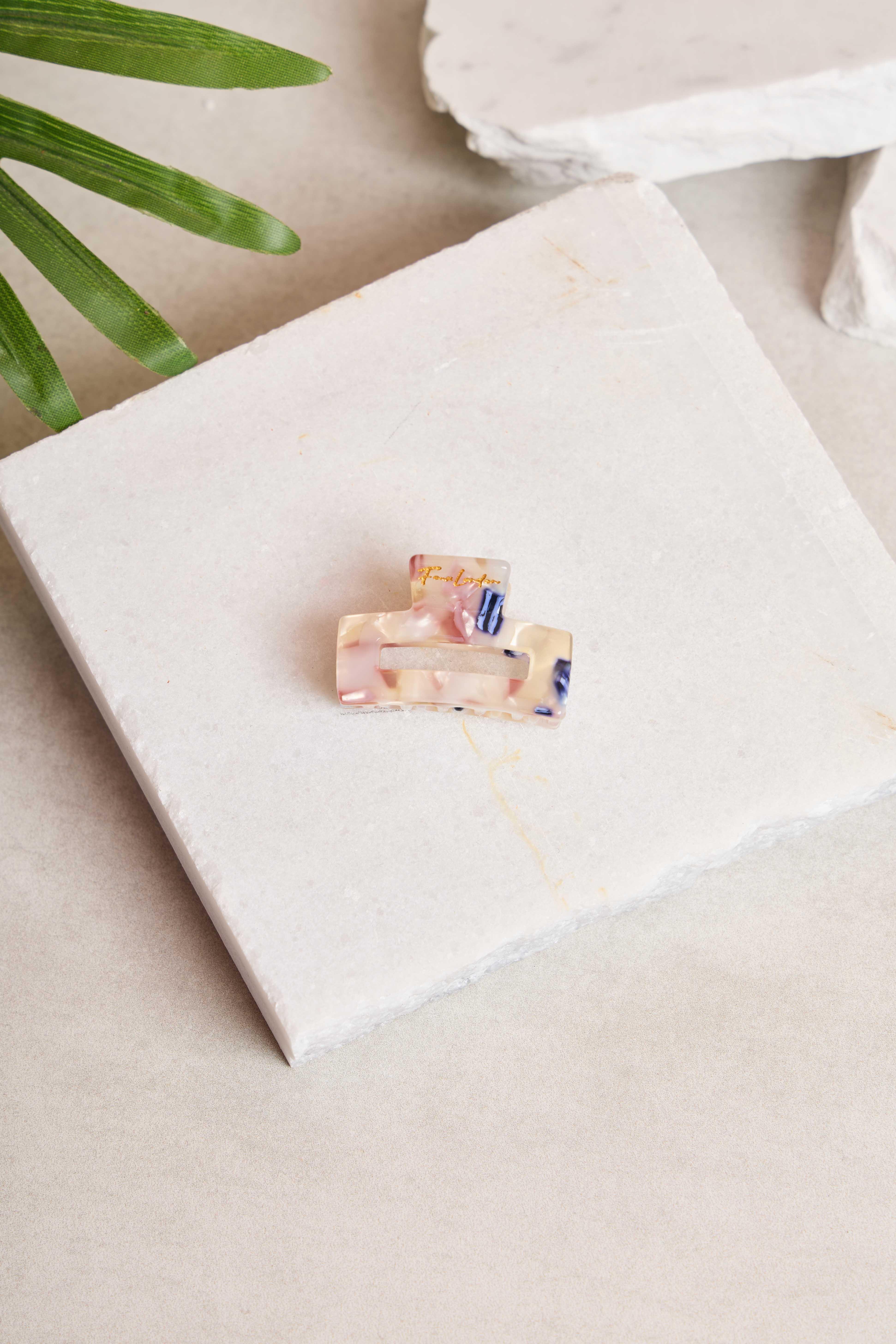 Mini Rectangle Rose Quartz Cream Kemik Toka