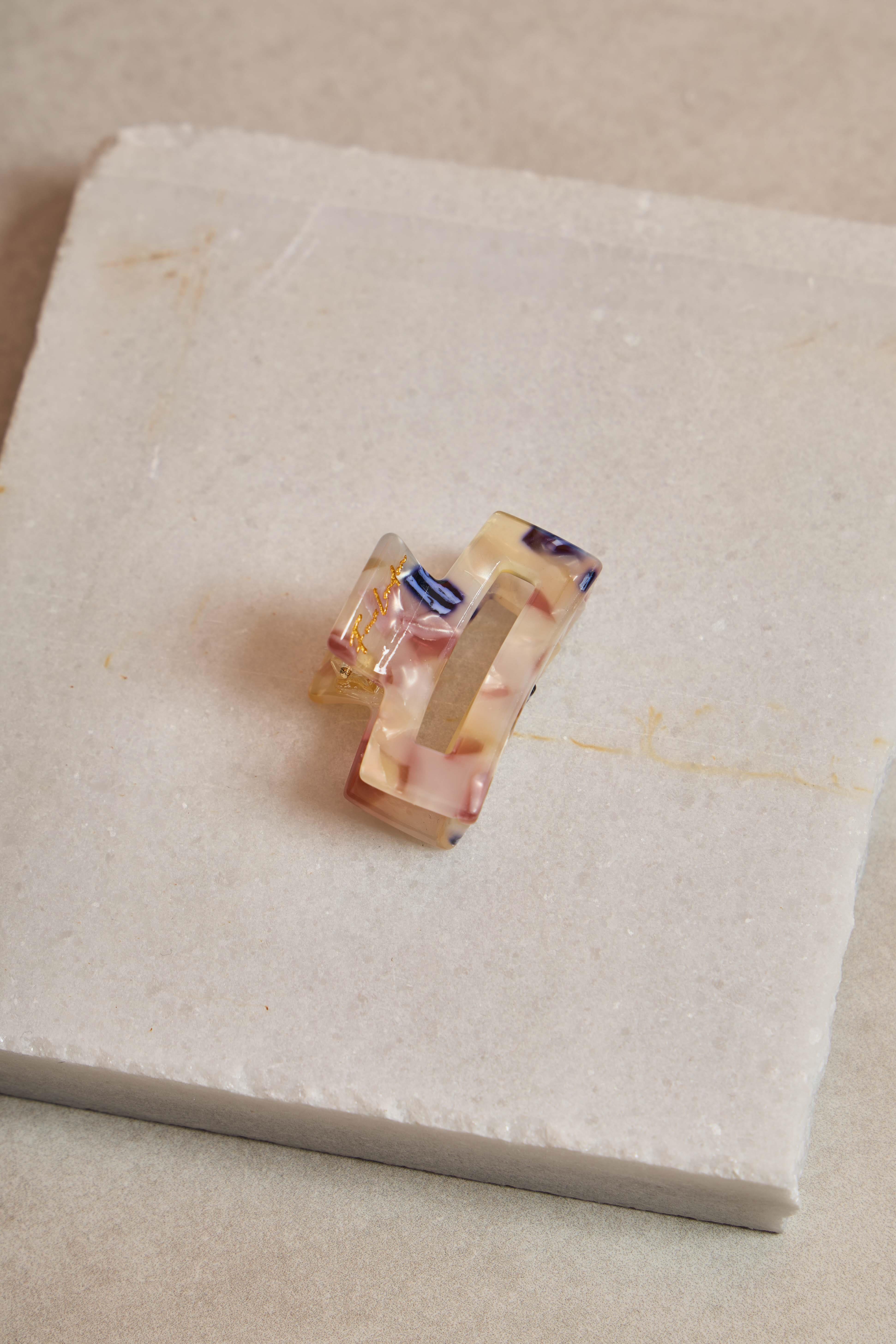 Mini Rectangle Rose Quartz Cream Kemik Toka