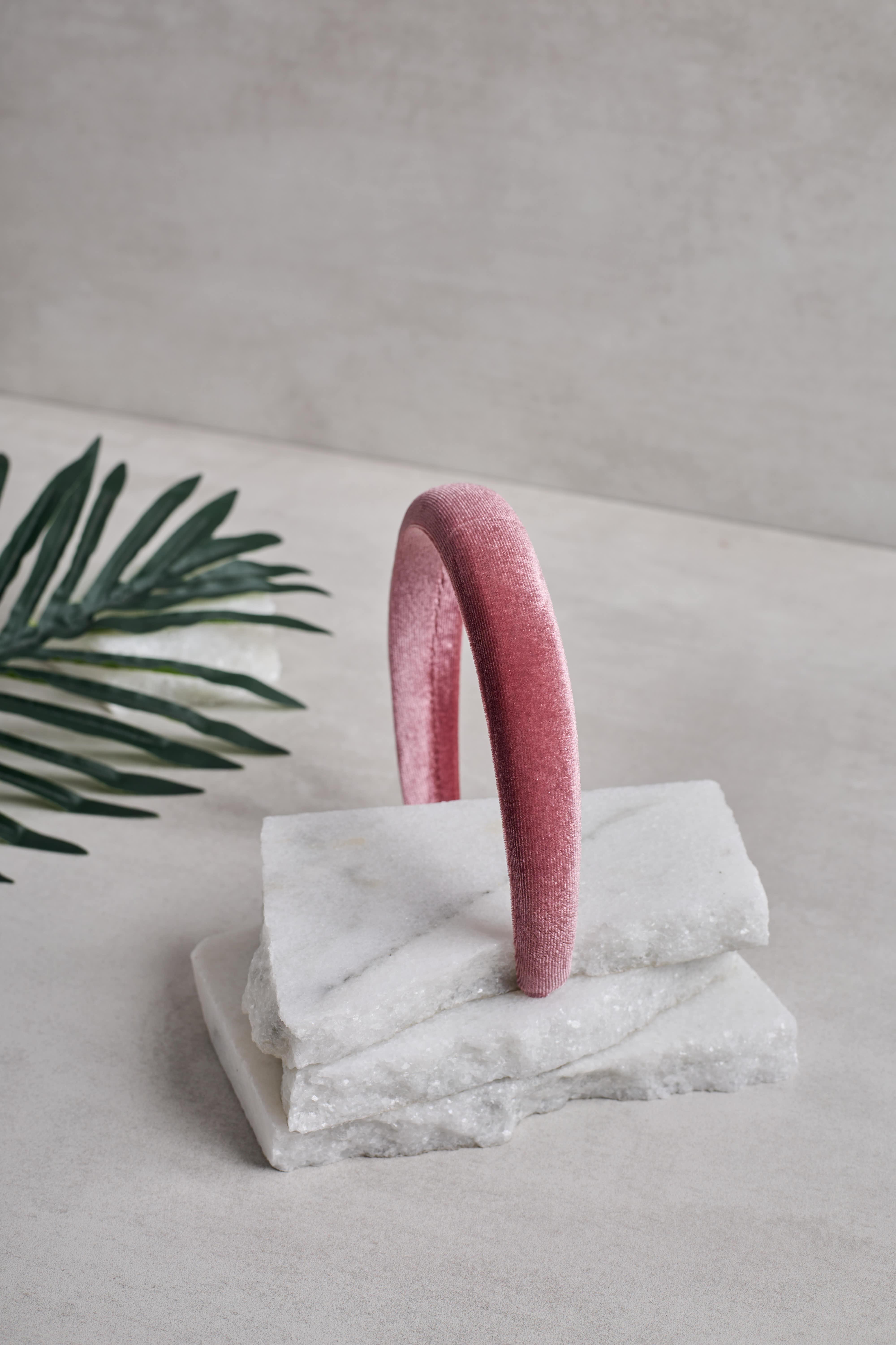 Pembe Kadife Taç