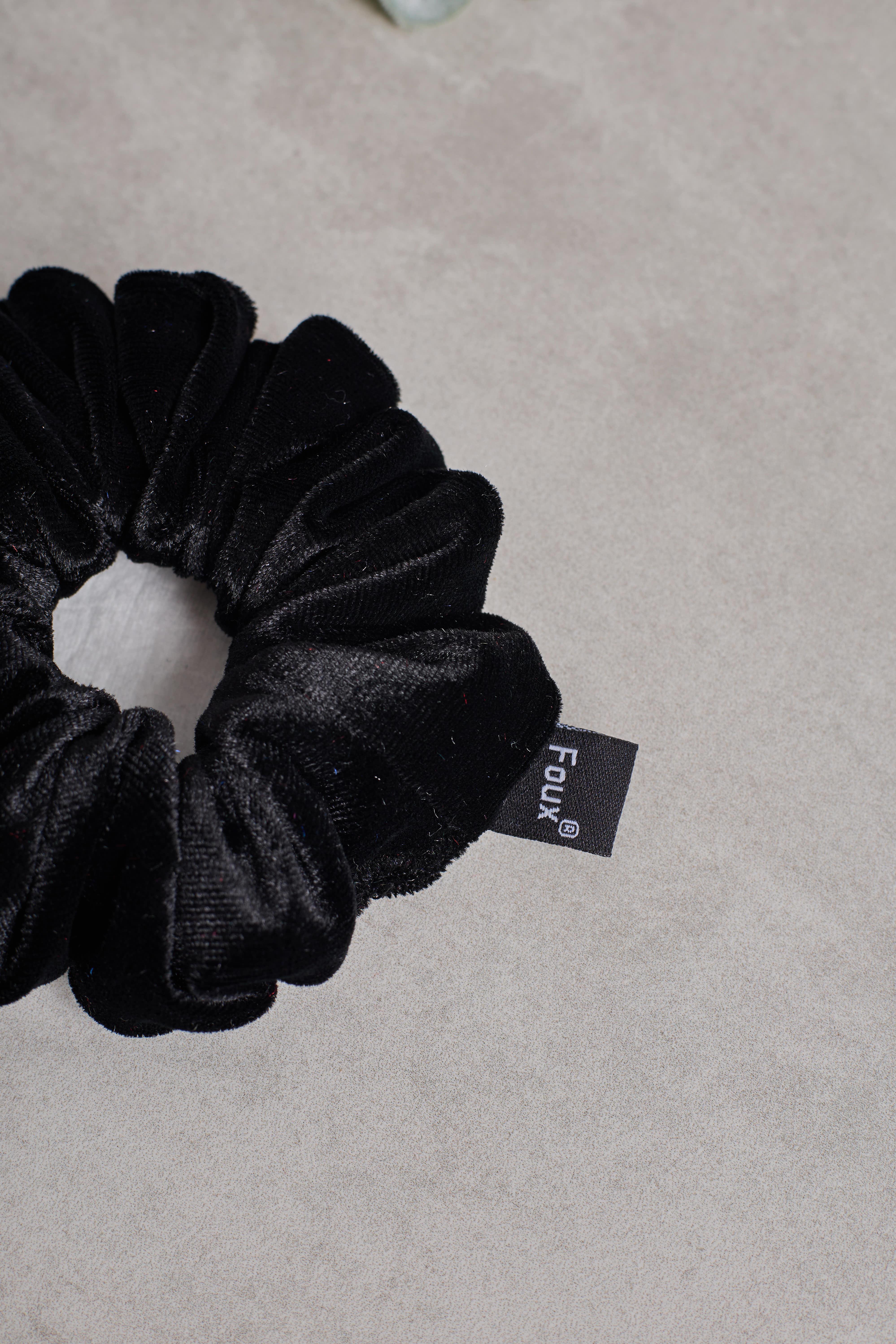 Siyah Kadife Small Scrunchie