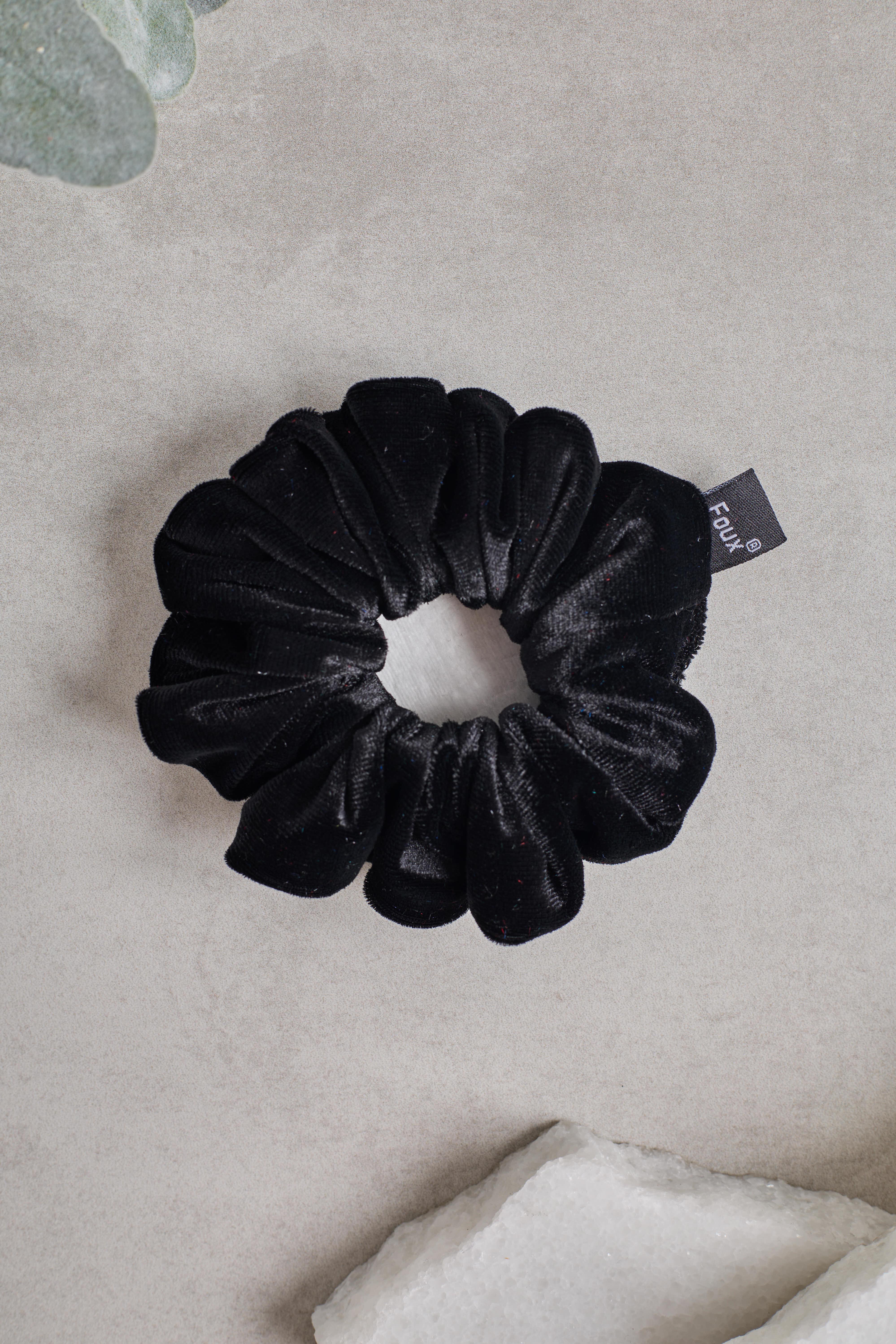 Siyah Kadife Small Scrunchie