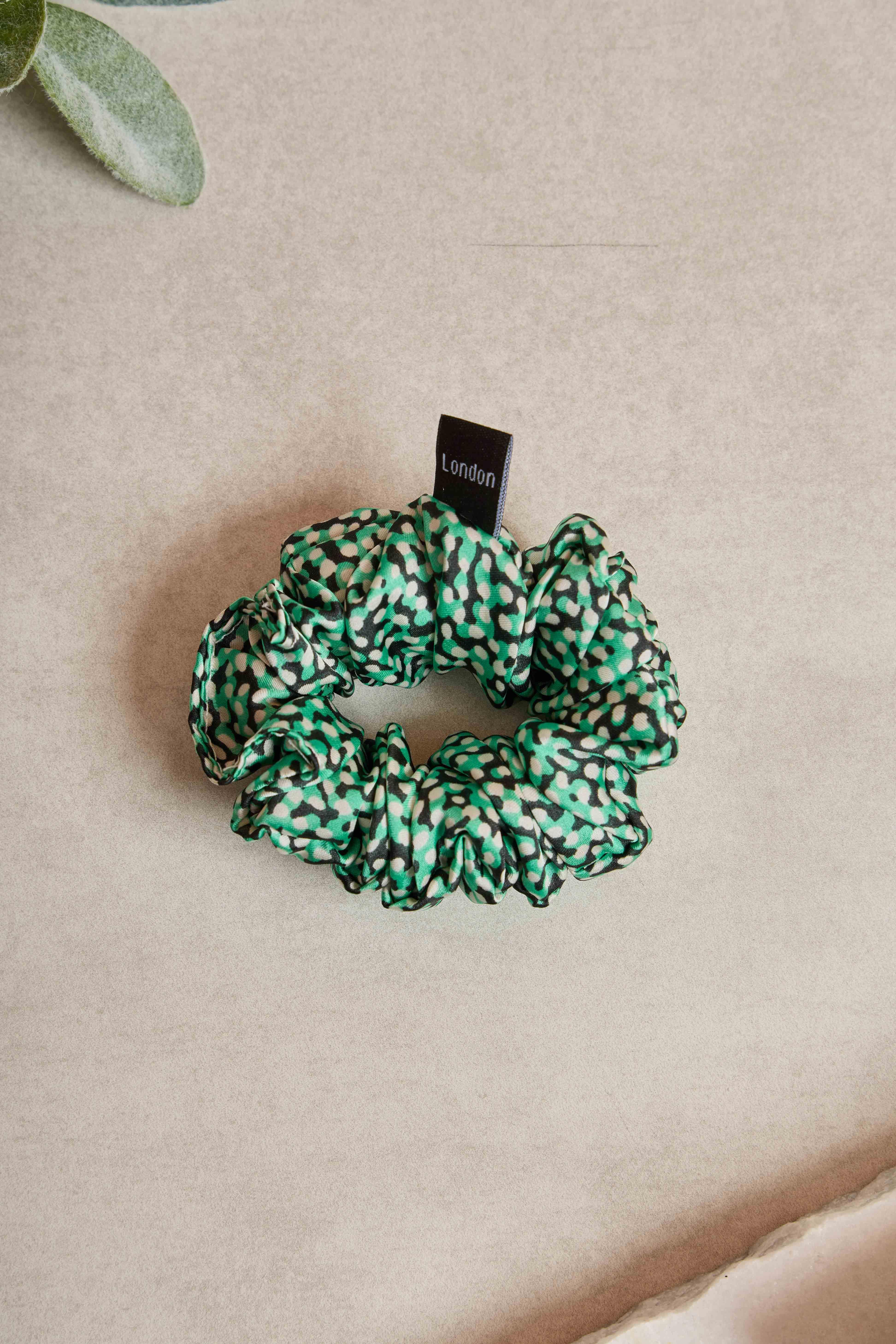 Yeşil Ebruli Small Scrunchie