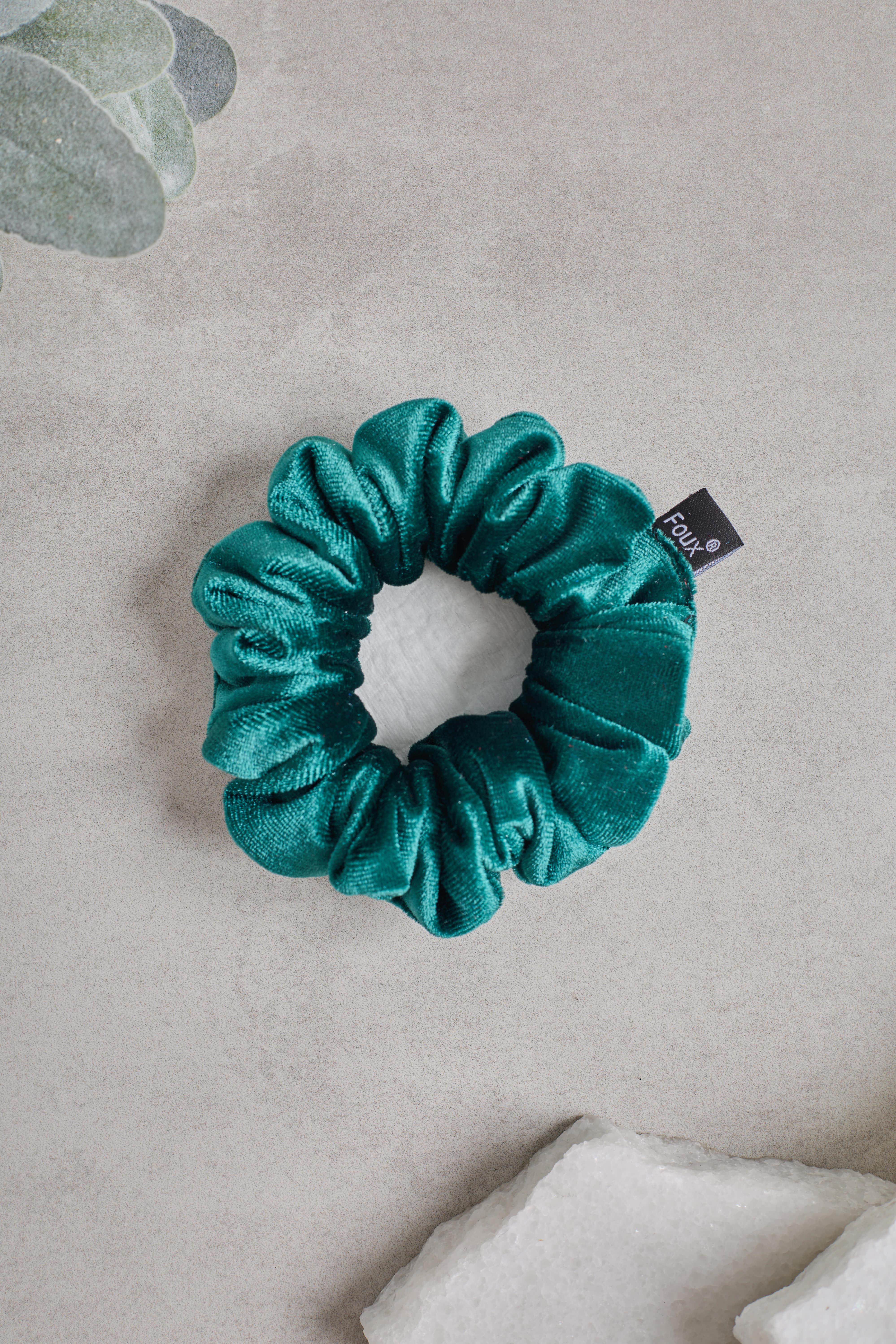 Zümrüt Kadife Small Scrunchie