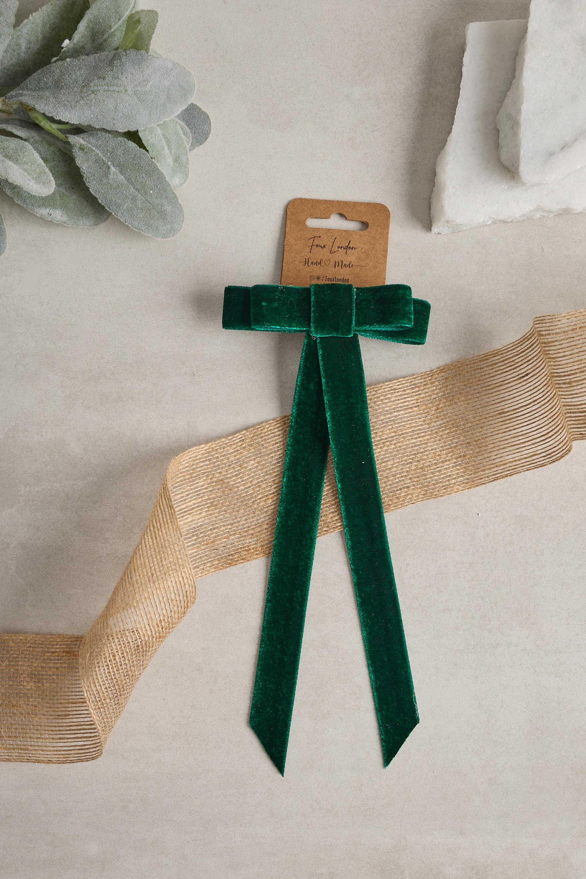 Zümrüt Kurdele toka