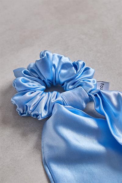 Bebe Mavisi Kuyruklu Sateen Scrunchie