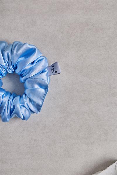 Bebe Mavisi Small Sateen Scrunchie