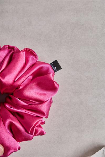 Fuşya Bol Büzgülü Sateen Scrunchie