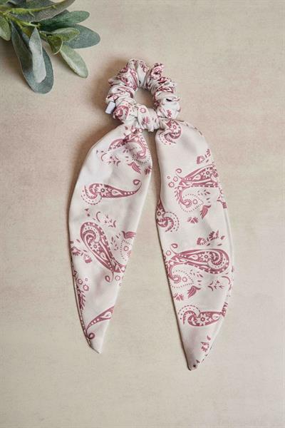 Kuyruklu Buta Scrunchie