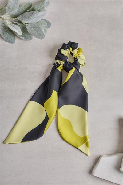 Kuyruklu Olive Scrunchie