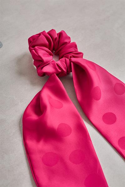 Kuyruklu Puantiyeli Fuşya Scrunchie