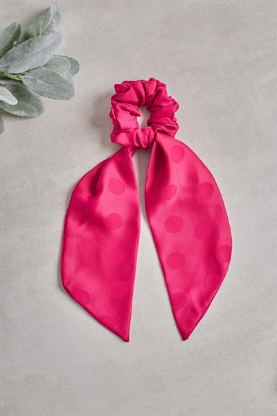 Kuyruklu Puantiyeli Fuşya Scrunchie