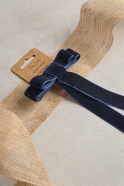 Lacivet Kurdele toka