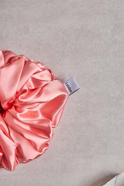 Şeker Pembe Bol Büzgülü Sateen Scrunchie