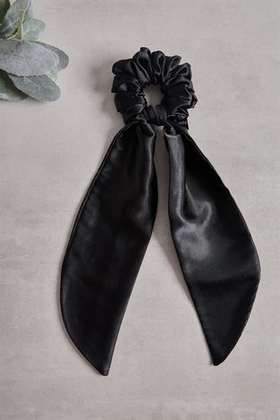 Siyah Kuyruklu Sateen Scrunchie