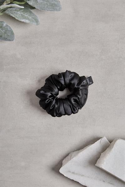 Siyah Small Sateen Scrunchie