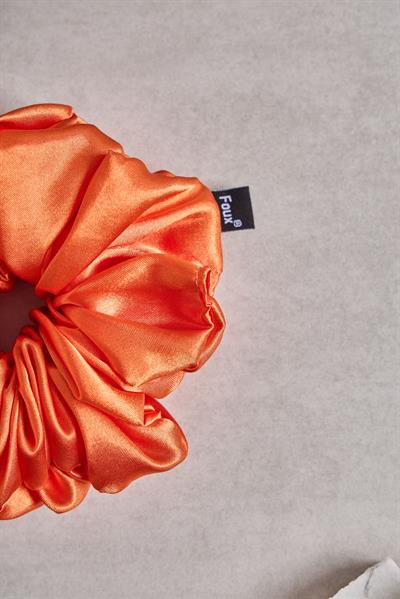 Turuncu Bol Büzgülü Sateen Scrunchie