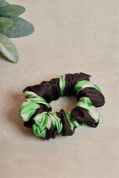 Yeşil Fırçalı Darbeli Siyah Small Scrunchie