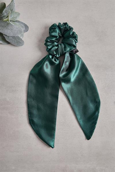 Zümrüt Kuyruklu Sateen Scrunchie
