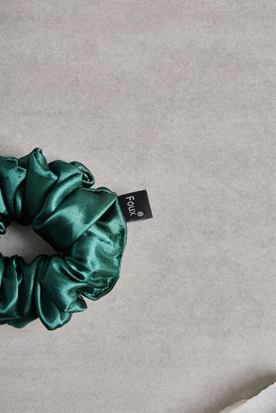 Zümrüt Small Sateen Scrunchie